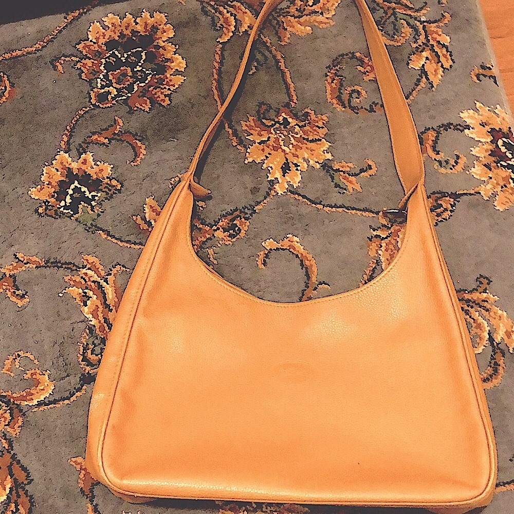 Longchamp beautiful tan leather shoulder bag